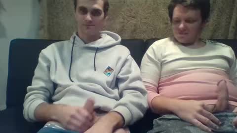 deafguyproud69 online show from October 31, 2025, 2:12 am