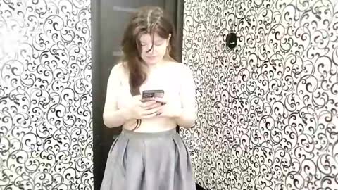 Snapshot of deannemillener chatting on May 28, 2026, 5:32 pm Camille online show from May 28, 2026, 5:32 pm