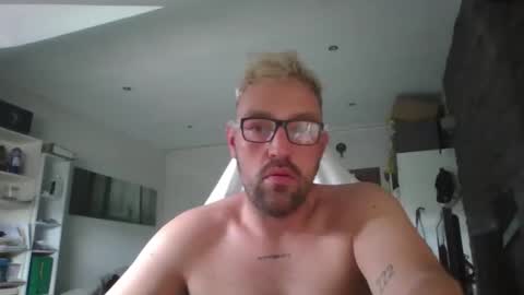 dexxxn. online show from May 18, 2026, 1:28 pm