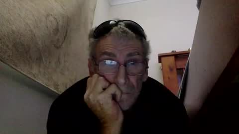 deanofflove2210 online show from December 9, 2024, 2:13 am