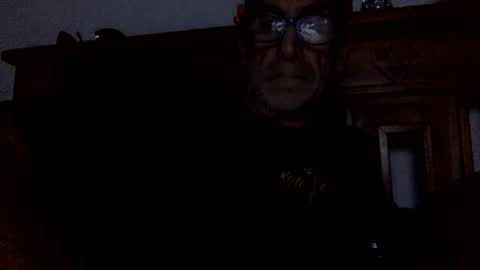 deanofflove2210 online show from December 29, 2024, 7:00 pm