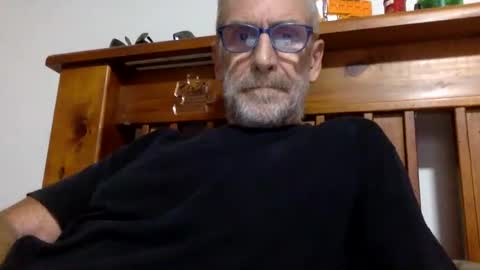 deanofflove2210 online show from January 8, 2025, 5:59 am