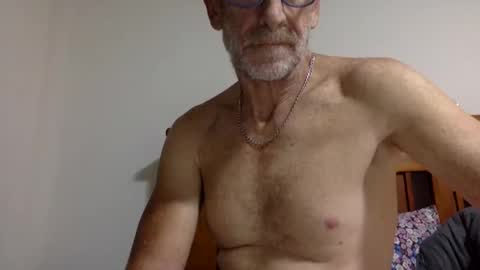 deanofflove2210 online show from February 11, 2025, 4:11 am