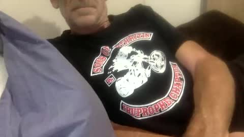 deanofflove221000 online show from November 18, 2025, 6:34 pm