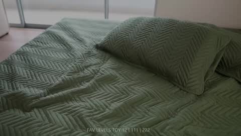 NINA   30OFF online show from December 20, 2025, 12:12 pm