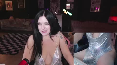 Snapshot of dearxfawncosplayx chatting on June 17, 2026, 11:38 pm Dear Fawn online show from June 17, 2026, 11:38 pm