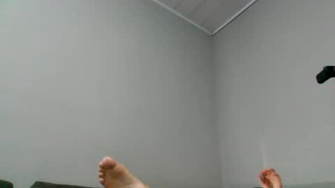 debbie_hotwhite online show from June 28, 2026, 6:14 pm