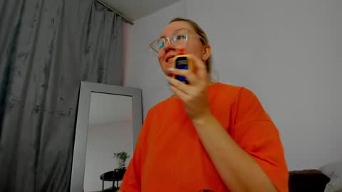 Debbie Mon Tue Fri Sun Sat GMT 3 1000am - 0400pm  online show from December 9, 2024, 6:25 pm