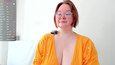 DeboraDebbieDee online show from August 4, 2026, 5:21 am