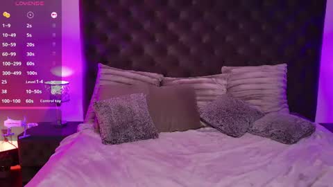 Snapshot of debinnyneanalover chatting on July 20, 2026, 11:12 am debinnyneanalover online show from July 20, 2026, 11:12 am