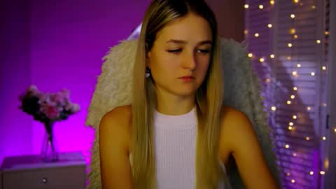 Debora online show from November 20, 2025, 8:03 am