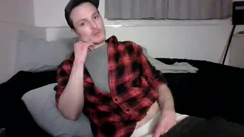 Dee4dayz online show from March 18, 2026, 1:42 am