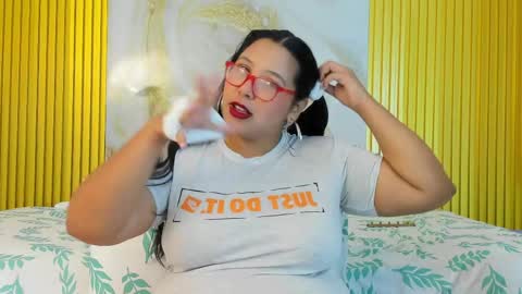 deepandcurvy online show from April 8, 2026, 2:06 pm