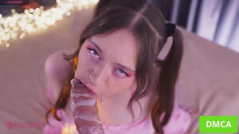 Ayla online show from March 11, 2025, 3:12 pm