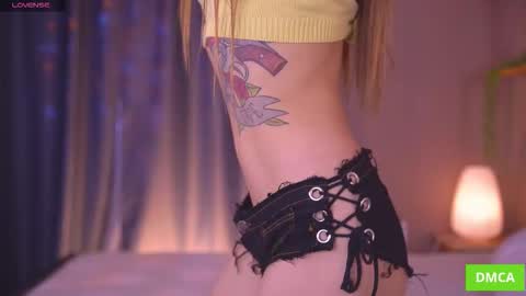 Eva online show from November 20, 2025, 8:14 am