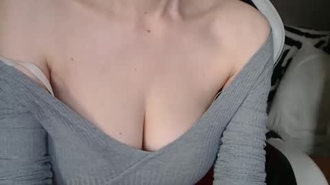 KamiDevi online show from January 27, 2025, 2:46 pm