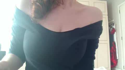 KamiDevi online show from February 8, 2025, 1:01 pm