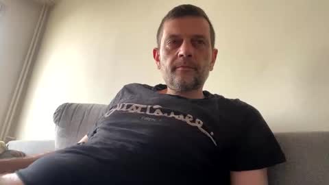 Defloy online show from December 5, 2025, 11:30 am