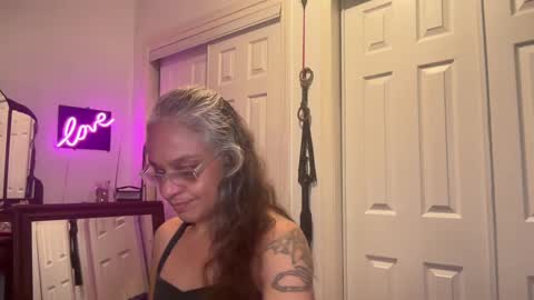 Tori online show from October 1, 2025, 12:27 am