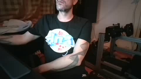 Snapshot of degrandis chatting on March 2, 2025, 9:43 pm Luka Magic online show from March 2, 2025, 9:43 pm