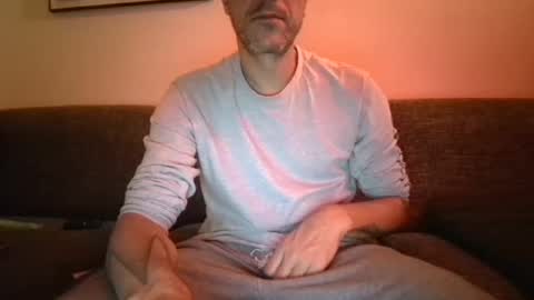 Snapshot of degrandis chatting on September 17, 2025, 8:32 pm Luka Magic online show from September 17, 2025, 8:32 pm