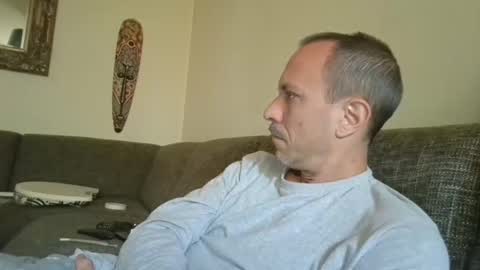 Snapshot of degrandis chatting on October 5, 2025, 12:25 pm Luka Magic online show from October 5, 2025, 12:25 pm