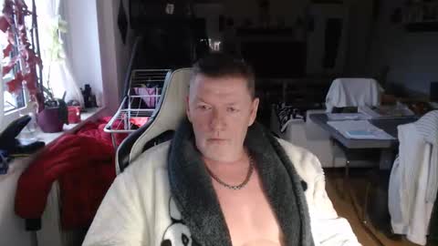 deinprinz2312 online show from February 22, 2026, 6:46 am