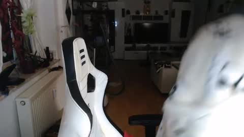 deinprinz2312 online show from February 28, 2026, 4:46 am