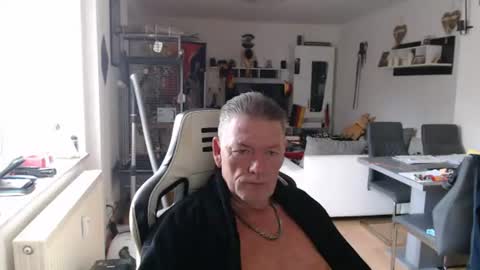 Snapshot of deinprinz2312 chatting on June 15, 2026, 4:25 am deinprinz2312 online show from June 15, 2026, 4:25 am
