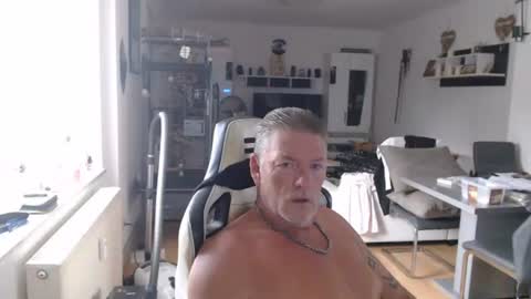 Snapshot of deinprinz2312 chatting on July 14, 2026, 6:29 am deinprinz2312 online show from July 14, 2026, 6:29 am