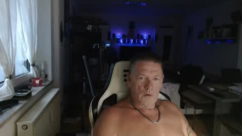 Snapshot of deinprinz2312 chatting on July 17, 2026, 4:08 am deinprinz2312 online show from July 17, 2026, 4:08 am