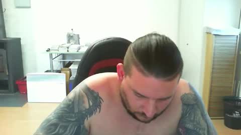 deinspielzeug87 online show from November 18, 2025, 2:43 pm