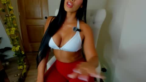 deisymadrid online show from October 7, 2025, 9:34 pm