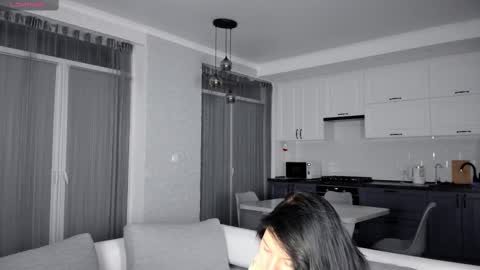 Lana online show from March 9, 2025, 10:30 pm