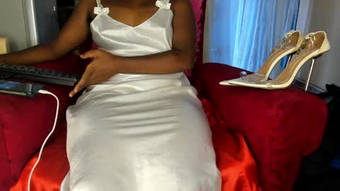 Snapshot of deli_la chatting on March 2, 2026, 12:45 pm deli_la online show from March 2, 2026, 12:45 pm