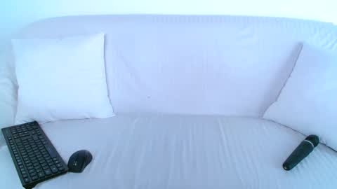 deliciaalove online show from February 11, 2025, 11:33 pm