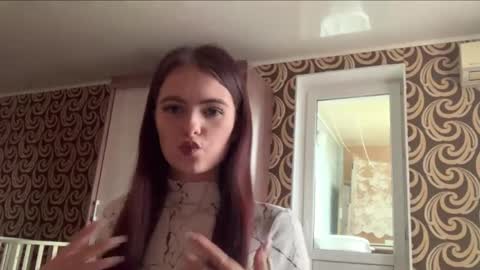 Kiki online show from April 12, 2026, 2:00 pm