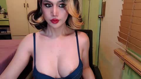 Mercedes online show from March 12, 2025, 6:07 am