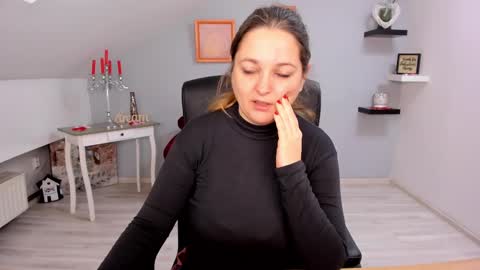 DeliciousLolly online show from February 27, 2025, 4:31 am