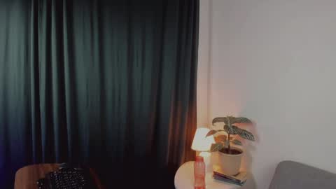 Delilah online show from April 9, 2026, 6:19 am