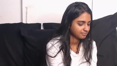 Delilah Blaze online show from March 4, 2025, 6:07 pm