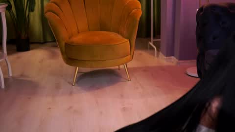 Delilah online show from April 21, 2026, 1:42 am