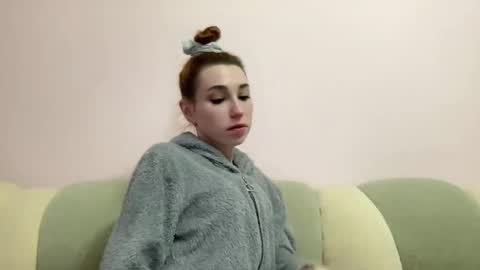 Delivery      online show from February 6, 2025, 5:35 am