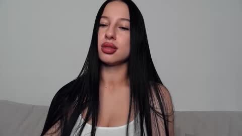 delly_love online show from September 11, 2025, 7:03 pm