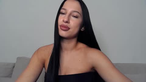 delly_love online show from September 14, 2025, 7:57 pm