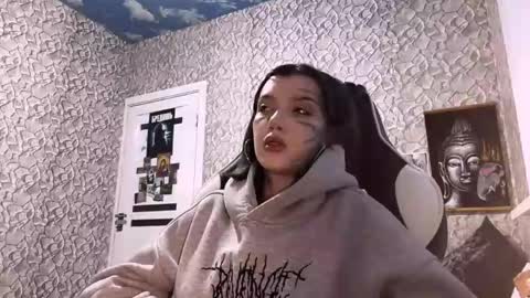 Kate online show from April 17, 2026, 4:10 pm