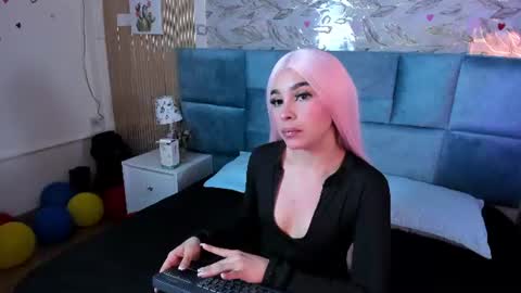 Snapshot of delphine_doll chatting on July 2, 2026, 10:21 am Delia online show from July 2, 2026, 10:21 am