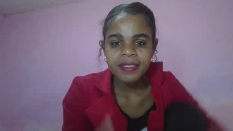 delphine online show from April 19, 2026, 11:51 pm