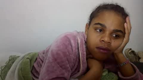 delphine online show from June 4, 2026, 3:01 am