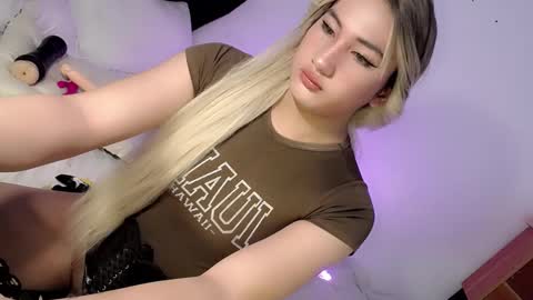 Chesca online show from January 29, 2025, 2:51 am